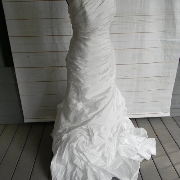 Disney Fairytale Weddings Dress ALFRED ANGELO 214C RAPUNZEL WHITE FIT FLARE 10 - Picture 2 of 10